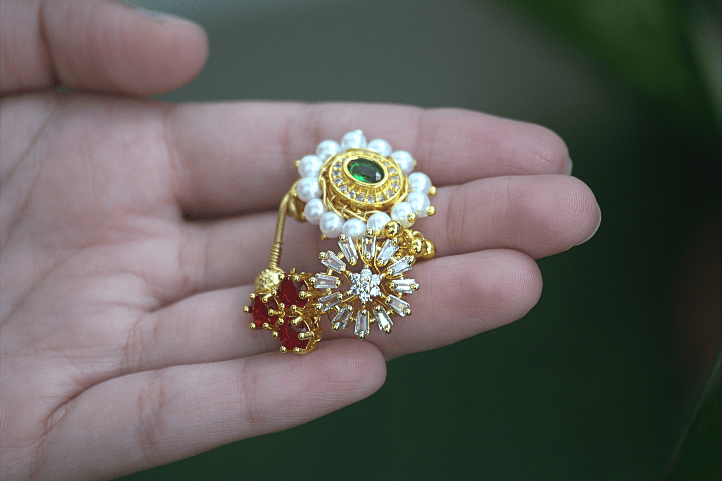 Nath Gopika Shine – Emerald, Pearl & Starburst Crystal Maharashtrian Nath