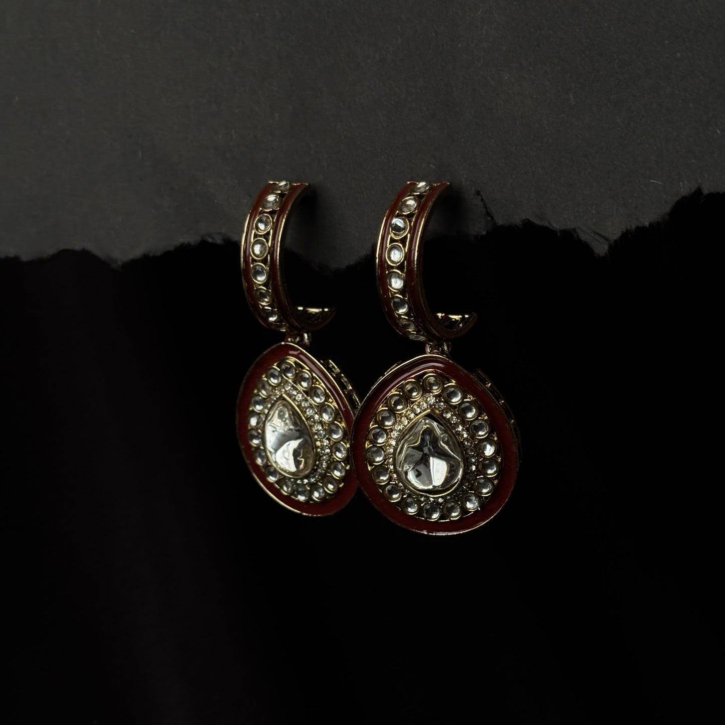 Pear-shaped diamond earrings