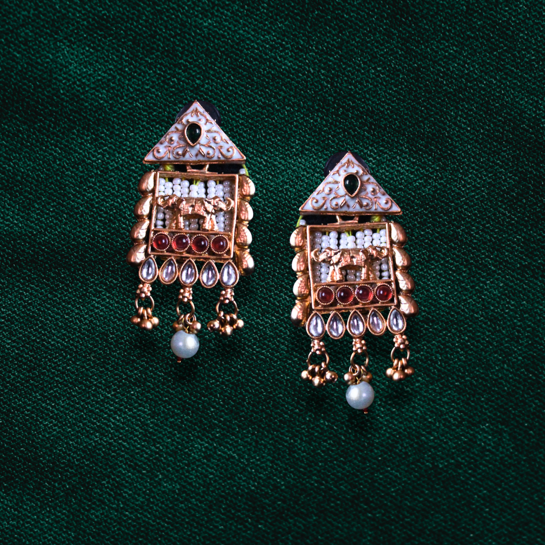 Antique Rajwadi Mala Pendant Set with Pearl Earrings