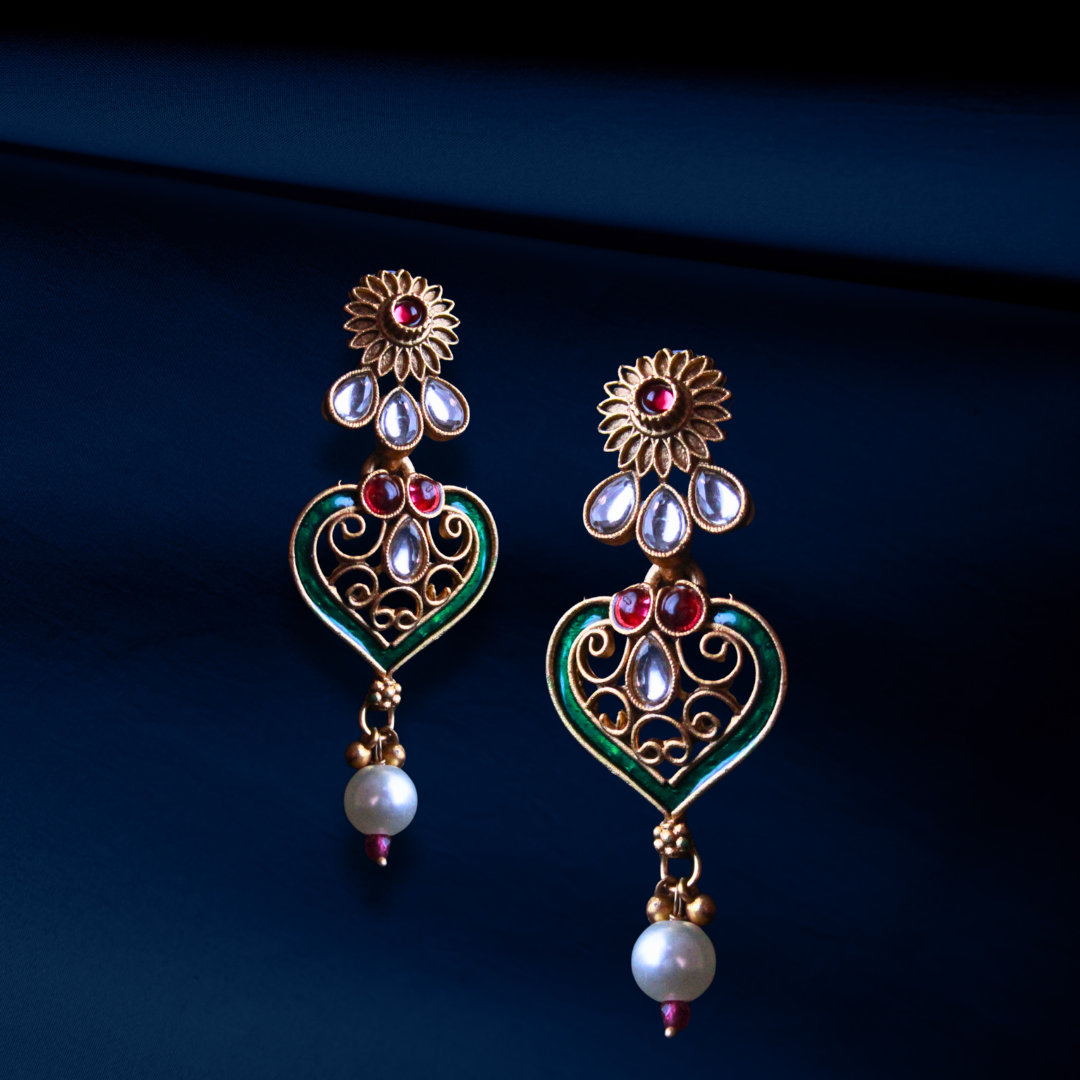 Long Rajwadi Mala - Pendant Set with Pearl Earrings