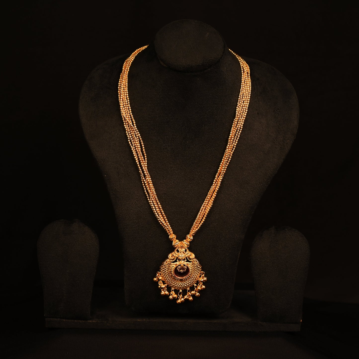 Peacock Pendant Jondhale Pot Thushi