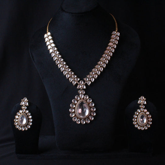 Golden Kundan Set