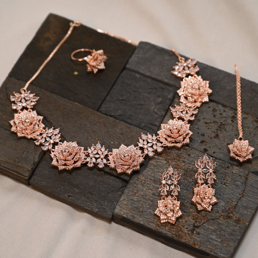 Rose ad stud Necklace