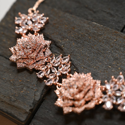 Rose ad stud Necklace