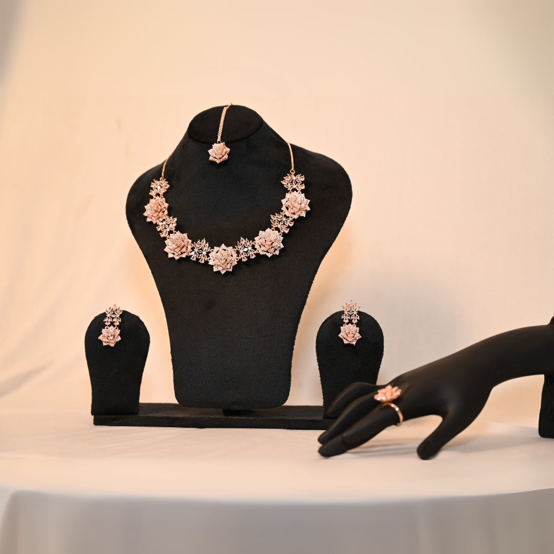 Rose ad stud Necklace